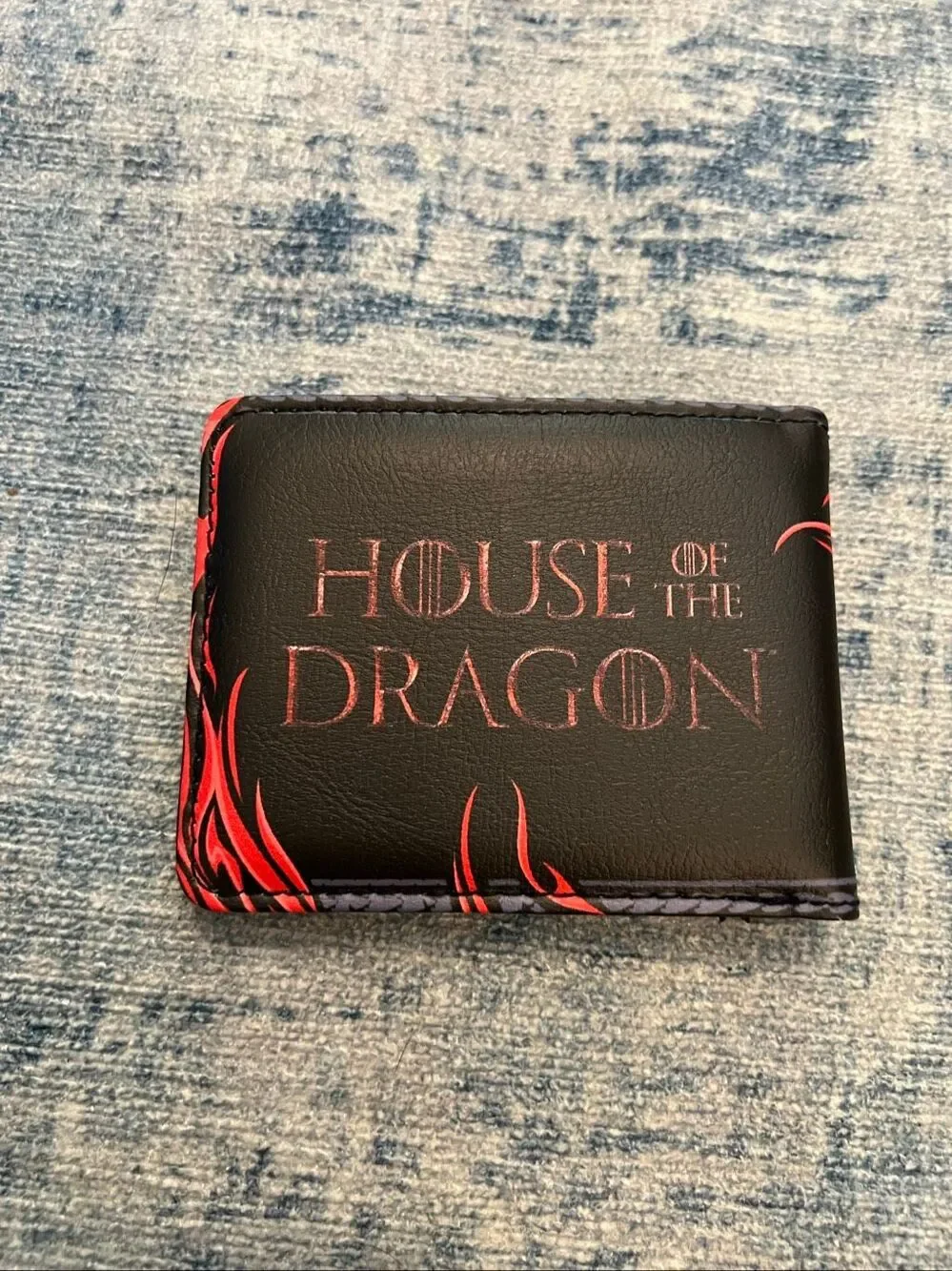 New HBO Buckle Down House of the Dragon Black Red Flames Faux Leather Wallet